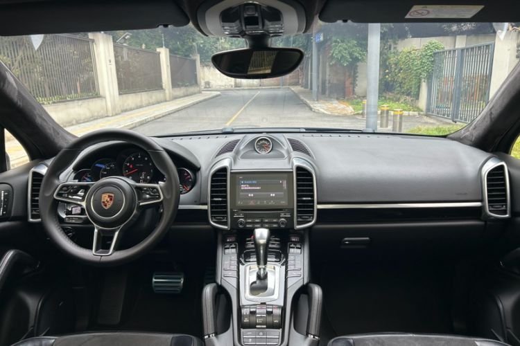 Used Porsche Cayenne 2016 Cayenne Platinum Edition 3.0T
