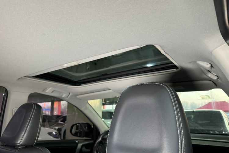 Used Toyota RAV4 2016 2.0L CVT Two-Wheel Drive Smart Edition China V Standard
