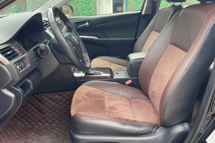 Used Toyota Camry 2016 2.5G 10th Anniversary Deluxe Navigation Edition
