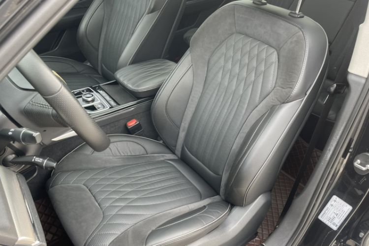 Used Hongqi HS5 2022 Revised Version 2.0T Smart Connect Flagship Edition
