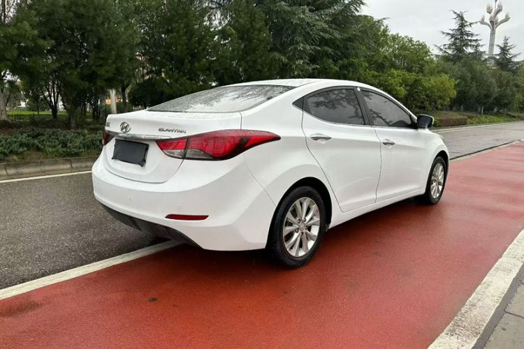 Used Hyundai Elantra 2015 1.6L Automatic Luxury Model