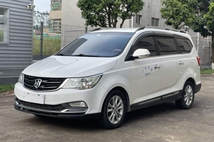 Used Baojun 730 2016 1.5T Manual Comfort Version 7 Seats
