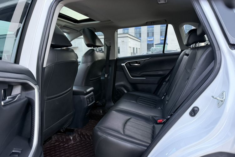 Used Toyota RAV4 2022 2.0L CVT Two-Wheel Drive Fashion Edition
