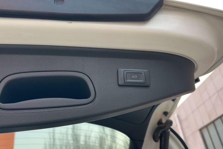 Used  Cherokee 2016 2.4L Leading Edition
