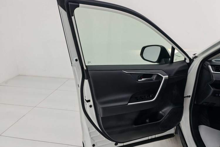 Used Toyota RAV4 2020 2.0L CVT Four-Wheel Drive Prestige Edition