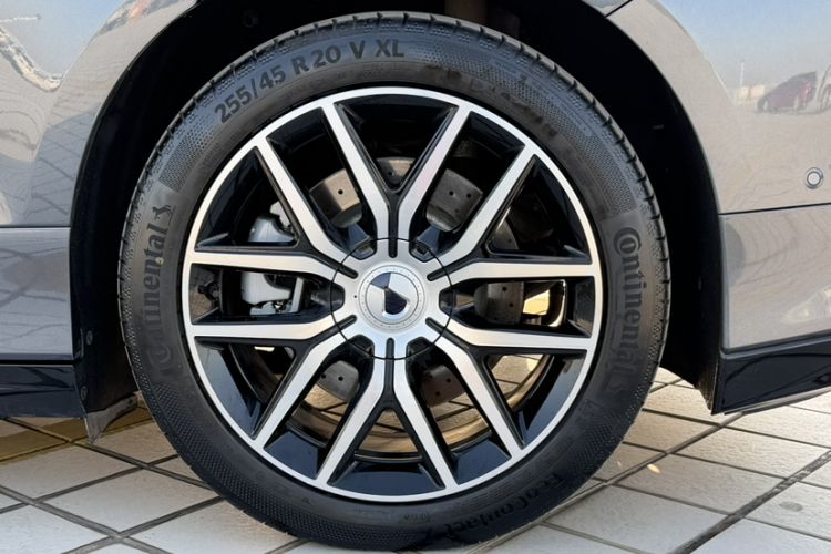 Used Denza Z9 2024 1100 km Four-Wheel Drive Max Version