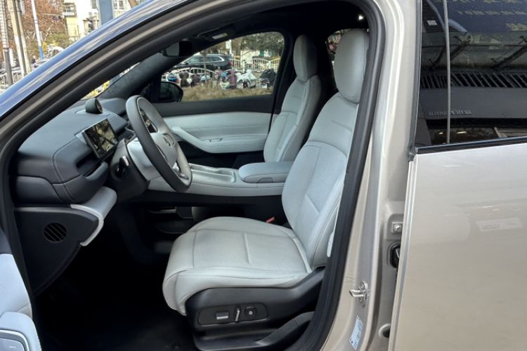 Used Nio ES6 2024 75 kWh
