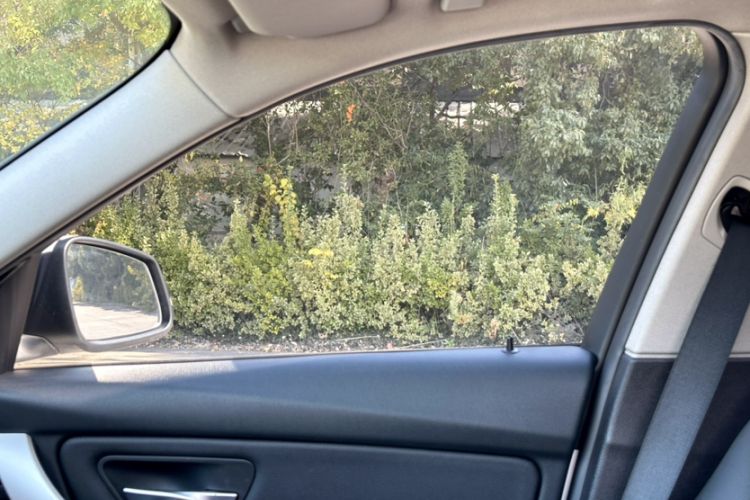 Used BMW 3 Series 2015 320i Luxury Line Stylish Edition
