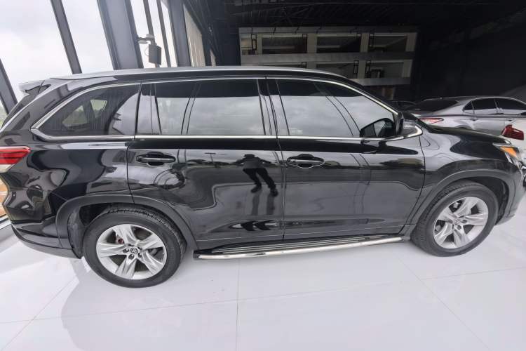 Used Toyota Highlander 2018 2.0T Four-Wheel Drive Luxury Edition 7 Seats China V Emission Standard
