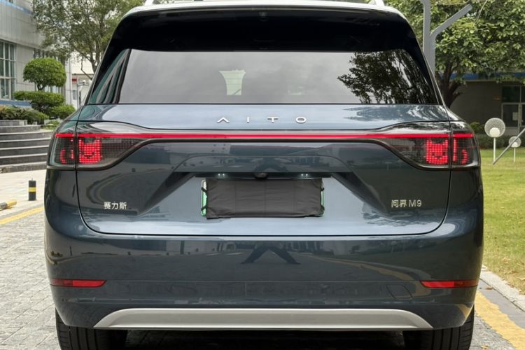 Used Hima AITO M9 2024 Range-Extended Ultra Version 52 kWh 5-Seater Model
