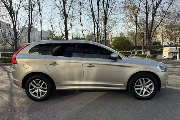 Used Volvo XC60 2017 T5 Smart Upgrade Edition