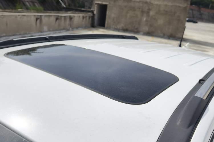 Used  Compass 2014 2.4L four-wheel drive luxury version
