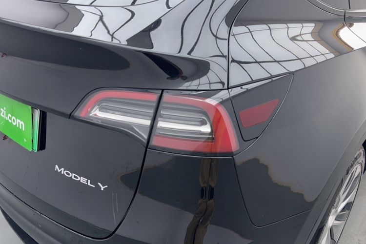 Used Tesla Model Y 2021 Standard Range Rear-Wheel Drive Version
