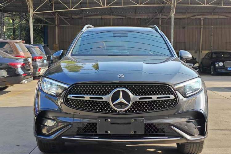 Used Mercedes-Benz GLC 2023 GLC 260 L 4MATIC Luxury Model 5 Seats
