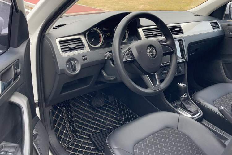 Used Skoda Rapid 2018 1.6L Automatic Comfort Edition
