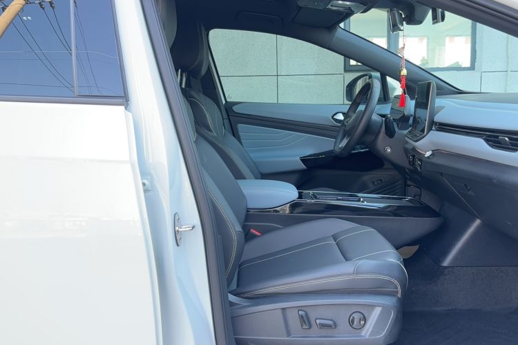 Used Volkswagen ID.4 X 2025 Smart Version Pure & Intelligent Enjoyment Edition
