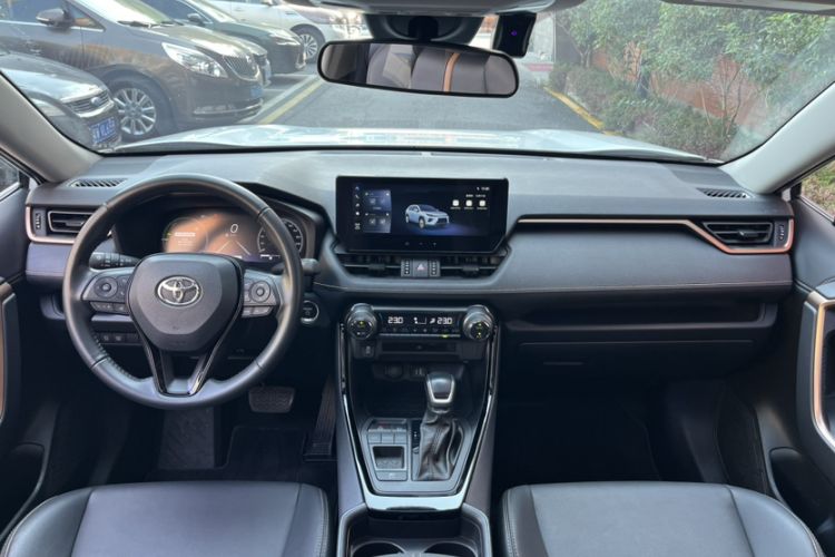 Used Toyota Wildlander 2024 Dual-Motor 2.5L E-CVT Two-Wheel Drive Luxury PLUS Edition