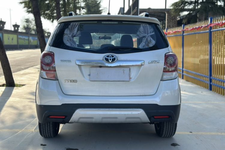 Used Toyota Verso 2015 180E CVT Crossover Edition
