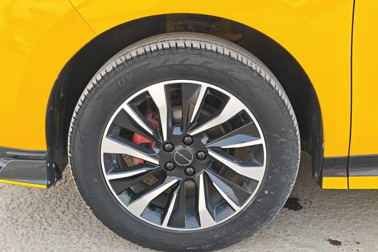 Used FORTHING T5 EVO 2021 1.5TD DCT Starry Edition Heatwave
