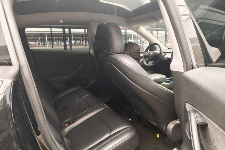 Used Tesla Model Y 2022 Rear-Wheel-Drive Version