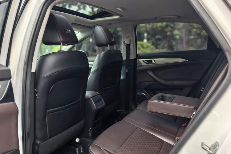 Used Changan Eado 2018 High-Energy Edition 1.6L GDI Automatic Zhenfeng Model China V Standard
