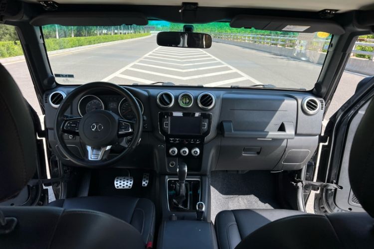 Used Beijing Auto BJ40 2016 2.3T Automatic Four-Wheel Drive Premium Edition
