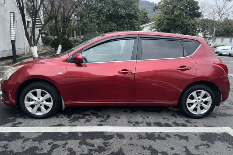 Used Nissan Tiida 2011 1.6L CVT Smart Version
