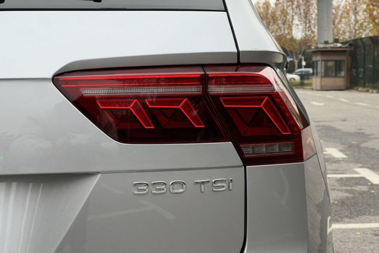 Used Volkswagen Tiguan L 2022 330TSI Automatic Two-Wheel Drive R-Line Flagship Edition
