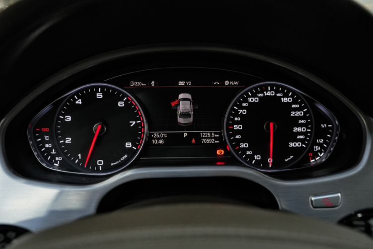 Used Audi A8 2014 A8L 6.3 FSI W12 quattro flagship model
