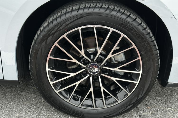 Used BYD Qin L 2024 DM-i 120KM Excellence Model
