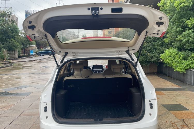 Used Baojun 310W 2017 1.5L Manual Comfort Version China VI Emission Standard
