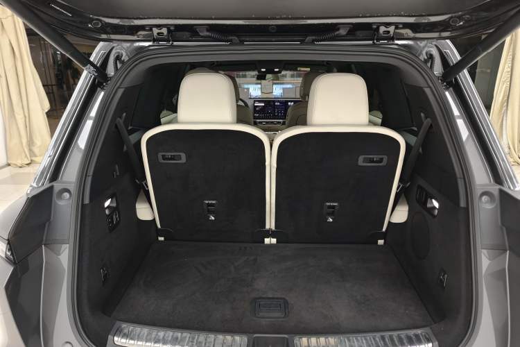 Used Li Auto L9 2022 Max model
