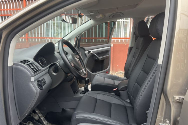 Used Volkswagen Touran 2015 1.4T Manual Fashion Edition 5-Seater
