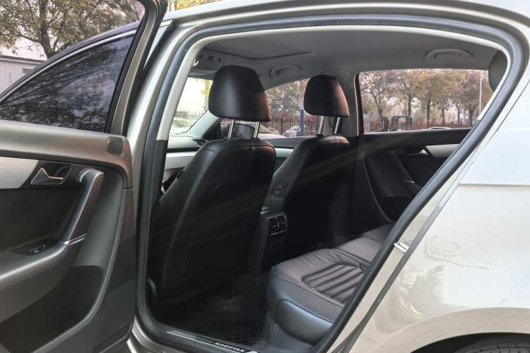 Used Volkswagen Magotan 2016 1.8TSI Smart Enjoyment Leading Model
