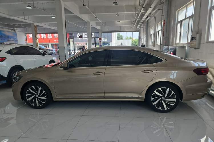 Used Volkswagen Passat 2022 330TSI Starry Elite Edition Custom Version
