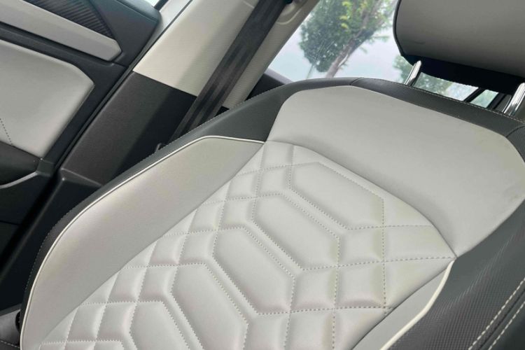 Used Volkswagen Tayron 2023 300TSI Two-Wheel-Drive Luxury Plus Advanced Edition