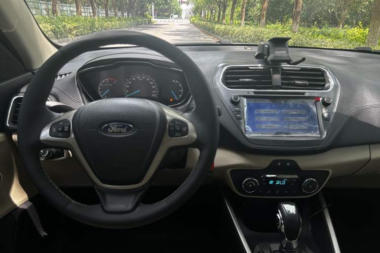 Used Ford Escort 2015 1.5L Automatic Comfort Model
