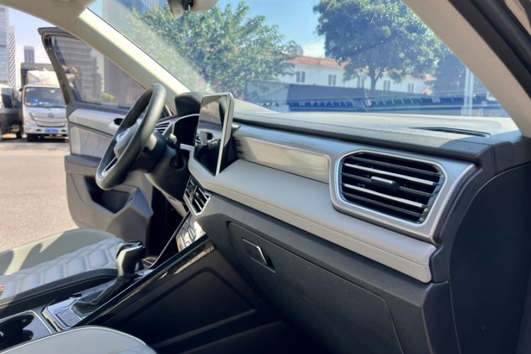 Used Volkswagen Tayron 2023 330TSI Two-Wheel-Drive R-Line High-Energy Version
