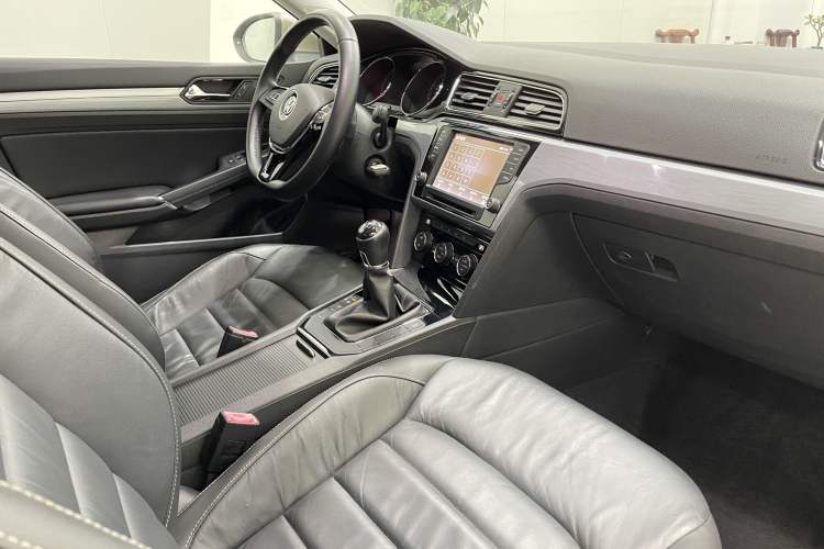 Used Volkswagen Lamando 2015 280TSI Manual Comfort Edition
