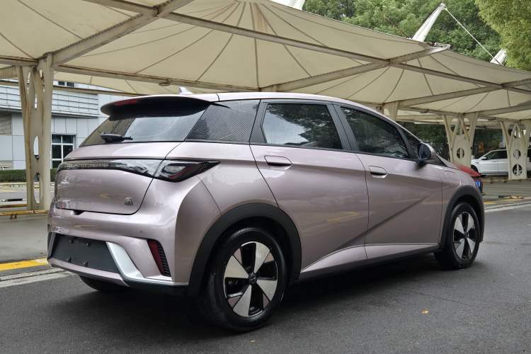 Used BYD Dolphin 2023 420 km Fashion Edition