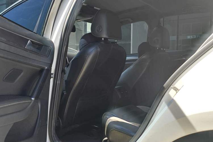 Used Volkswagen Golf 2016 1.4TSI Automatic R-Line
