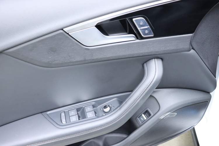 Used Audi A4L 2024 40 TFSI Luxury Dynamic Edition
