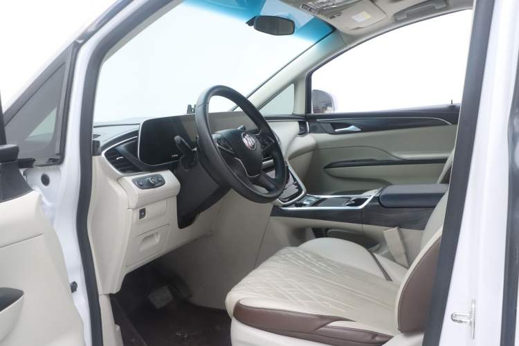 Used Buick GL8 2021 ES Landtrek 653T Comfort Edition
