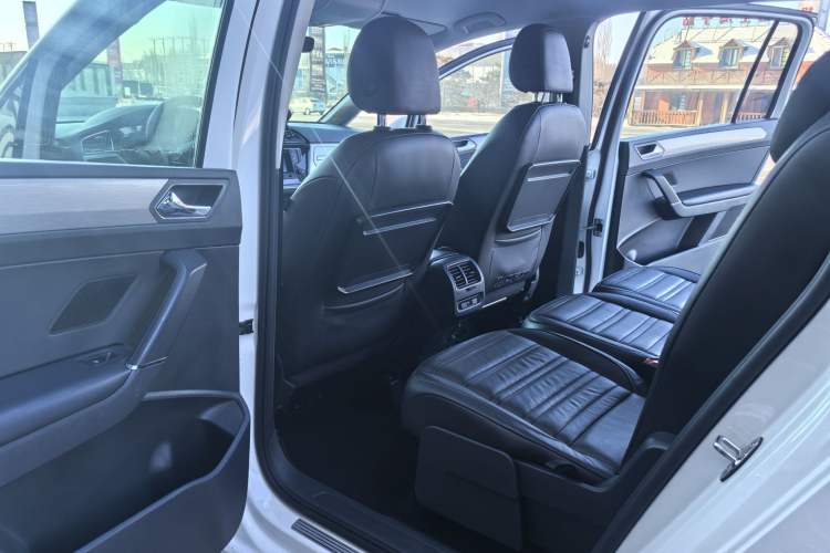 Used Volkswagen Touran 2016 Volkswagen Touran L 280TSI DSG Comfort Edition