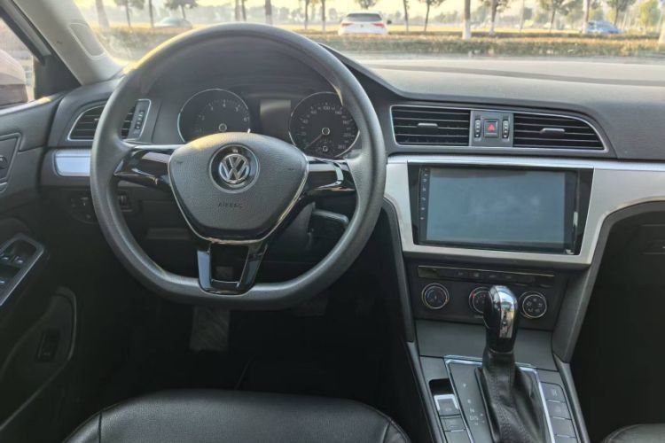 Used Volkswagen Lamando 2017 230TSI DSG Fashion Edition
