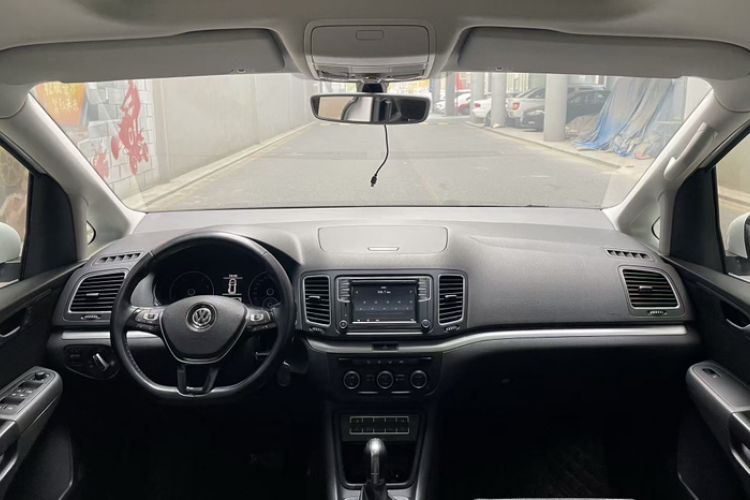 Used Volkswagen Sharan 2016 380TSI Comfort Edition 7-Seater
