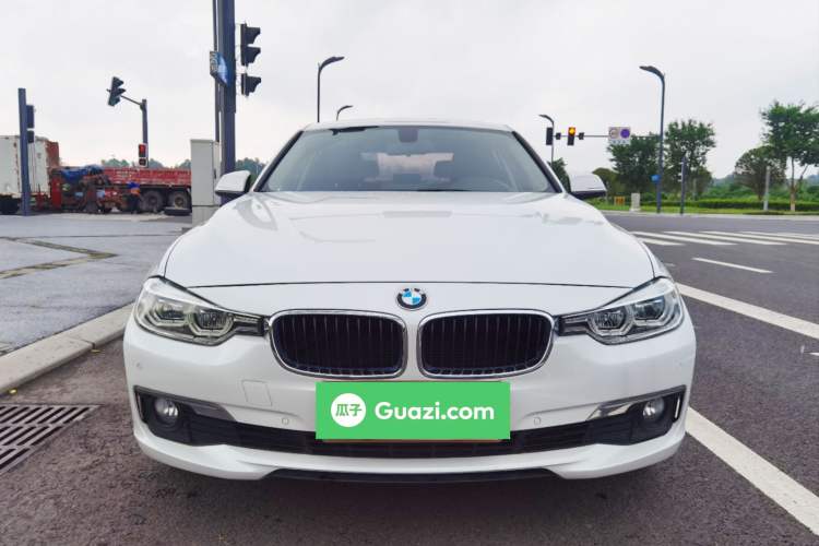 Used BMW 3 Series 2016 320Li Ambition Model
