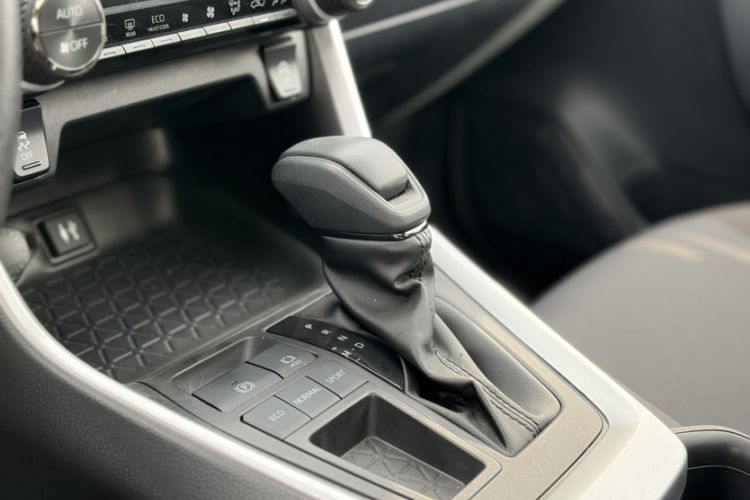 Used Toyota RAV4 2022 2.0L CVT Two-Wheel Drive Fashion Edition