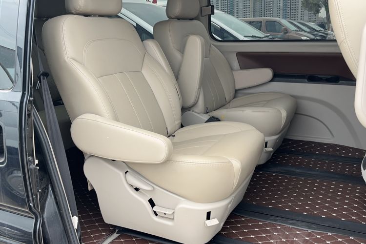 Used FORTHING Lingzhi 2020 M5L 1.6L Luxury 7-Seater