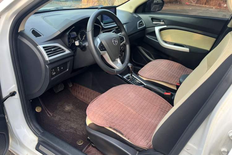 Used Changan Alsvin V7 2015 1.6L Automatic Joyful Model China IV Standard
